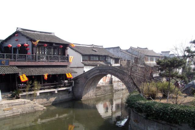 国网武陵源区供电公司:迎战雨雪冰冻天气 全力保障电力可靠供应